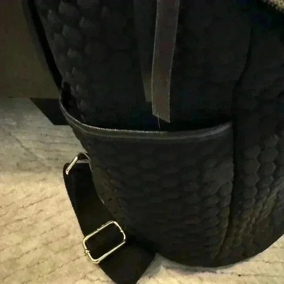 Aimee Kestenberg woman’s nylon quilted backpack purse - Picture 8 of 10